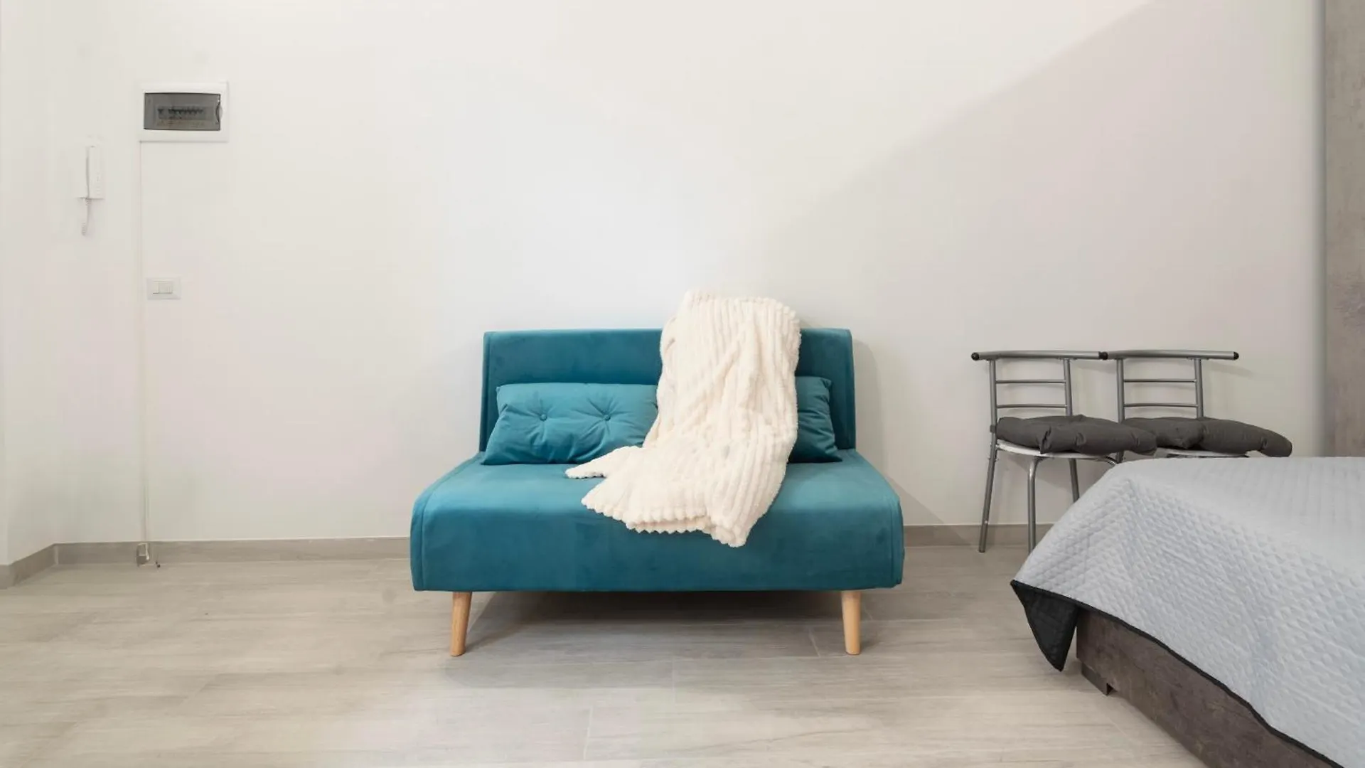 Ihost Apartment - Cislaghi 4 Milano 0*,  Italia